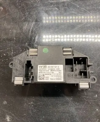 Audi Q3 8U Heater blower motor/fan resistor 3C0907521G