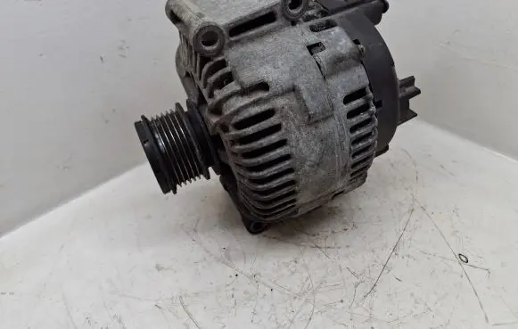 Audi A6 S6 C6 4F Generator/alternator 06E903016D TG16C014 2543315A