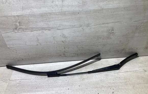Ford Focus Front wiper blade arm jX7B17527AB