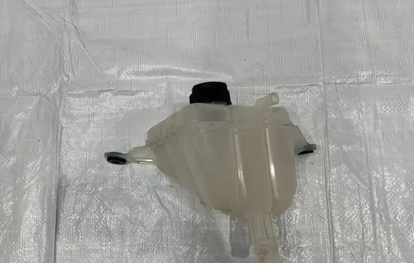 Maserati Grecale Coolant expansion tank/reservoir