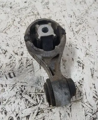 Nissan Qashqai Engine mount bracket