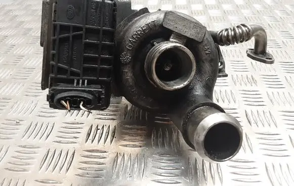 Ford Focus Turbo 4M5Q6K682A6