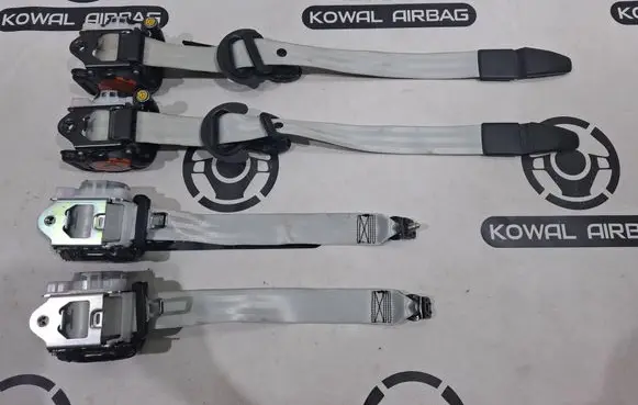 Porsche Macan (95B) Rear seatbelt 95B857705C 95B857706C 95B857805B