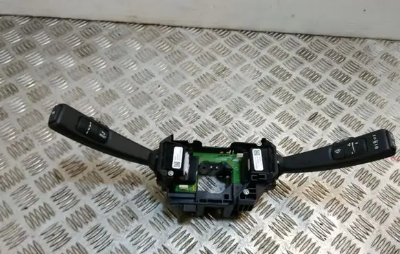 Volvo XC60 Wiper turn signal indicator stalk/switch 31456030
