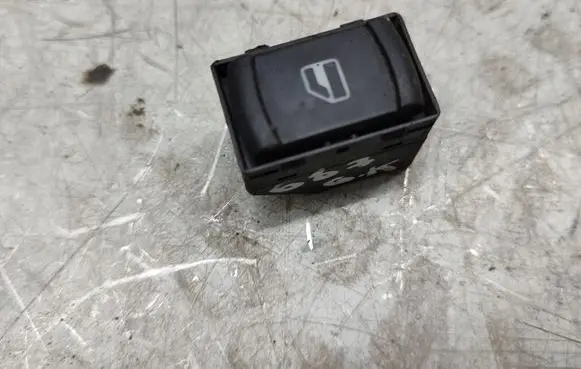 Volkswagen PASSAT B5 Electric window control switch 1J0959855