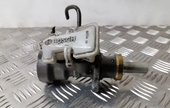 Ford Focus Master brake cylinder 21030399