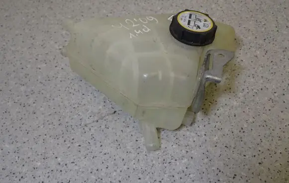 Mazda 2 Coolant expansion tank/reservoir 