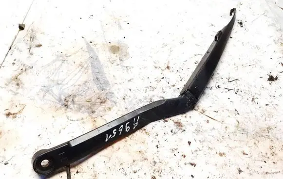 Infiniti FX Front wiper blade arm b90ld2