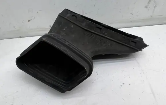 Audi A4 S4 B8 8K Air intake hose/pipe 1021300S01