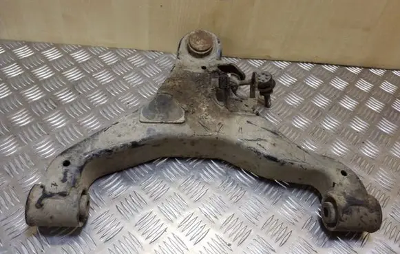 Nissan Navara D40 Front lower control arm/wishbone