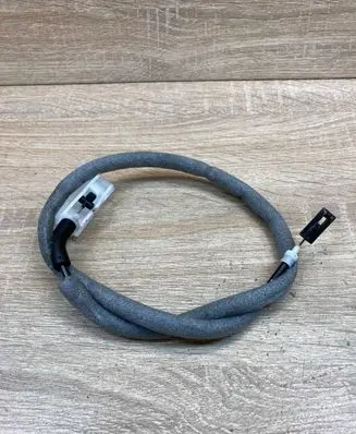 BMW X5 E70 Rear door cable line 7137107