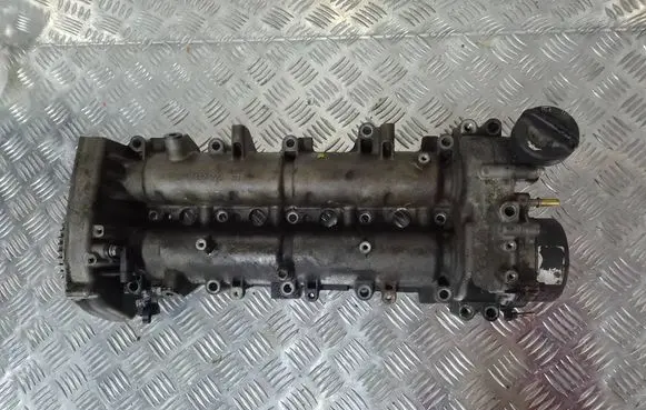 Opel Insignia A Rocker cam cover 55565668