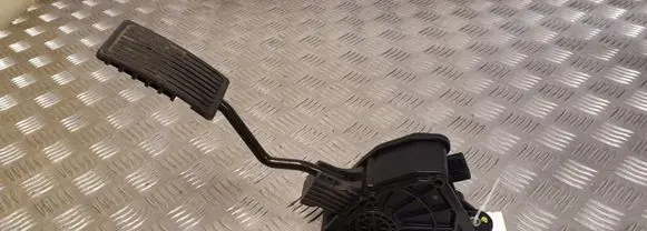 Honda CR-V Accelerator throttle pedal