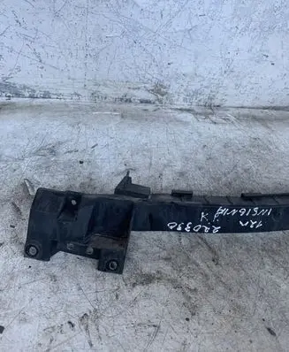 Opel Insignia A Front bumper mounting bracket