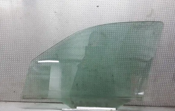 Mercedes-Benz ML W163 Front door window glass four-door
