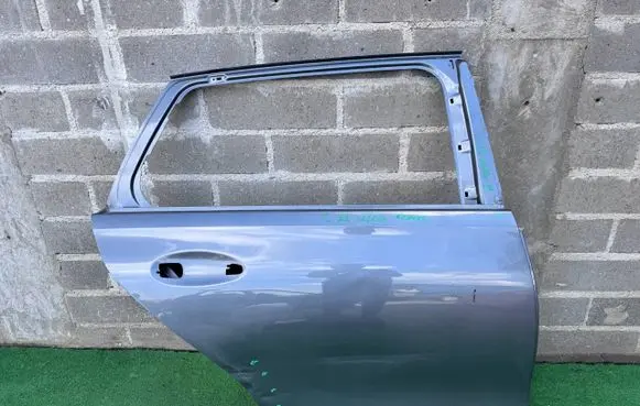 Mercedes-Benz C W206 Rear door 