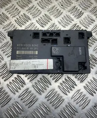 Mercedes-Benz E W211 Door control unit/module 2118208185 00401298 8492175