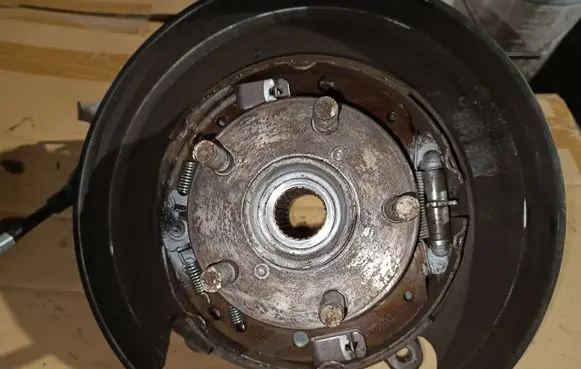 Toyota GT 86 Rear wheel hub 28411CA000
