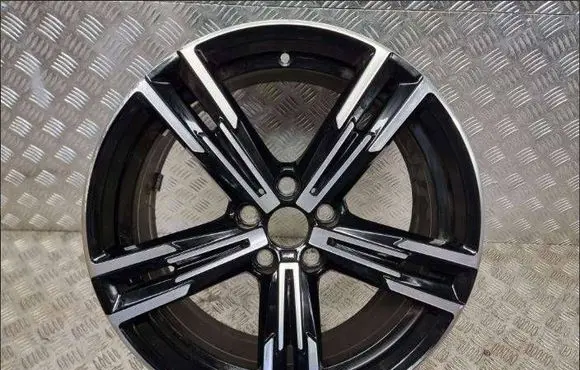BMW 3 G20 G21 R18 alloy rim 8746631