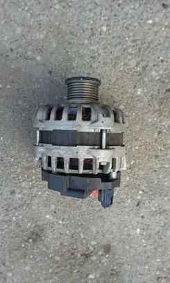 Renault Clio IV Generator/alternator 231002854R