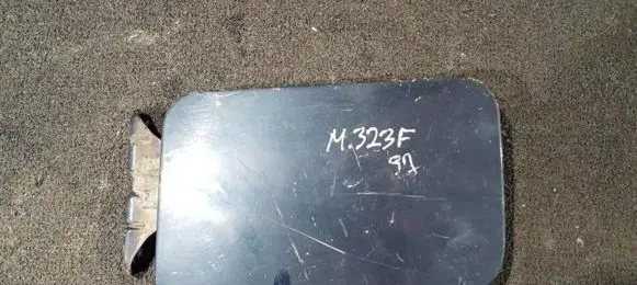 Mazda 323 F Fuel tank cap