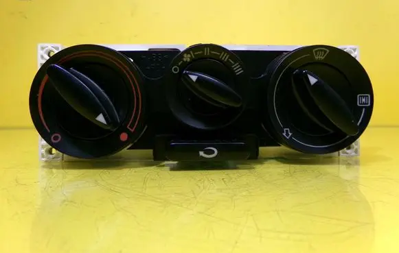 Audi A4 S4 B5 8D Climate control unit 8L0819045A