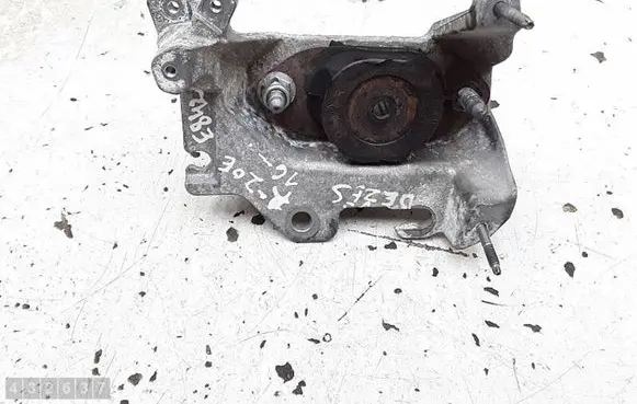 Renault Zoe Gearbox mount 112223722R