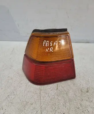 Volkswagen PASSAT B2 Rear/tail lights 321945257