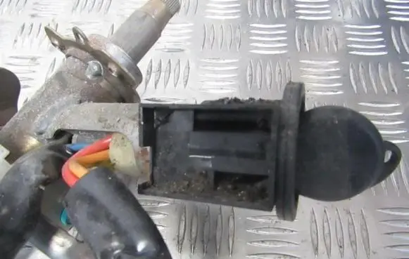 Peugeot 206 Ignition lock