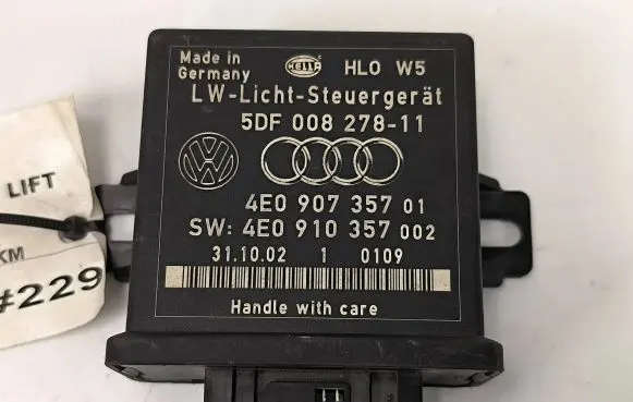 Audi A8 S8 D5 Light module LCM 4E0907357 4E0910357 5DF00827811