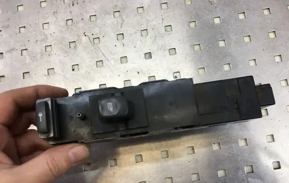 Volvo S80 Electric window control switch 9467627 99W1E