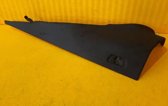 BMW M4 G82 G83 (B) pillar trim (top) 7490282