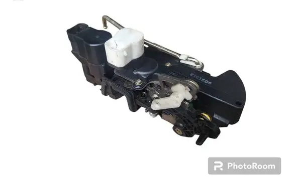 Opel Frontera B Rear door lock 16634325 16637561