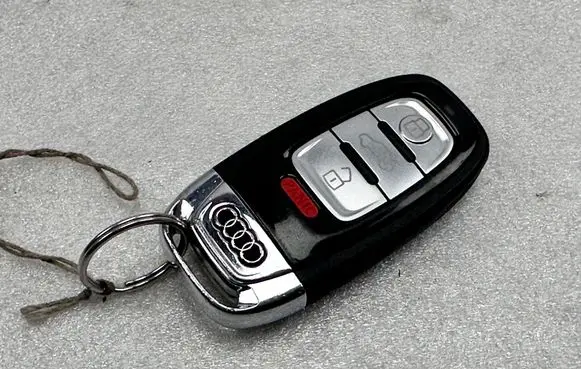 Audi A8 S8 D4 4H Ignition key/card 4H0
