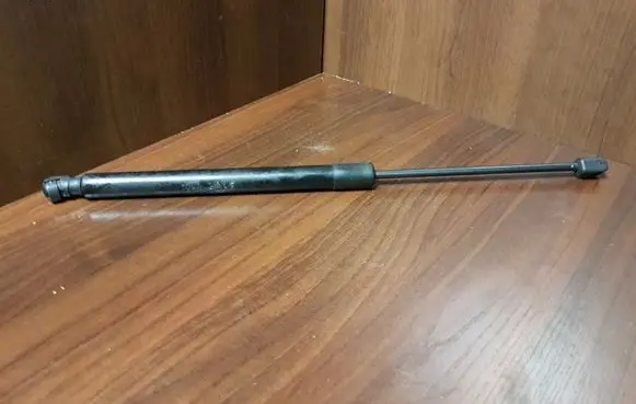 Audi Q7 4L Tailgate/trunk strut/damper 4L0827552E