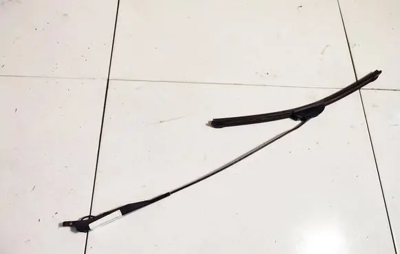 Opel Tigra B Front wiper blade arm 09114667
