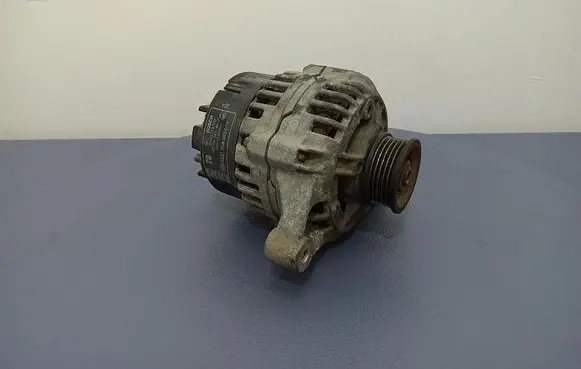 Audi A4 S4 B5 8D Generator/alternator 058903016