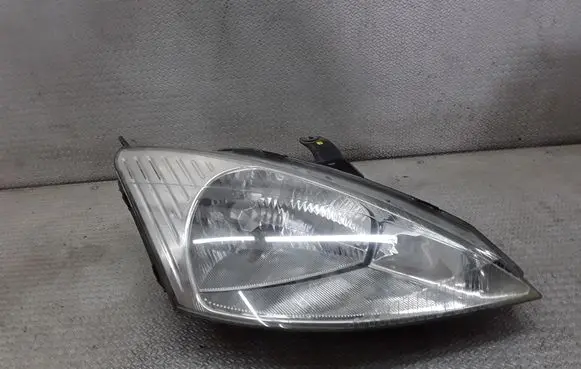 Ford Focus Headlight/headlamp