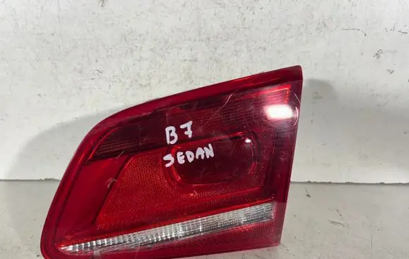 Volkswagen PASSAT B7 Tailgate rear/tail lights 3AE945094K