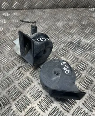 BMW 5 E60 E61 Horn signal 0092018