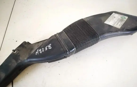 Audi A6 S6 C5 4B Air intake hose/pipe 8d0129617e