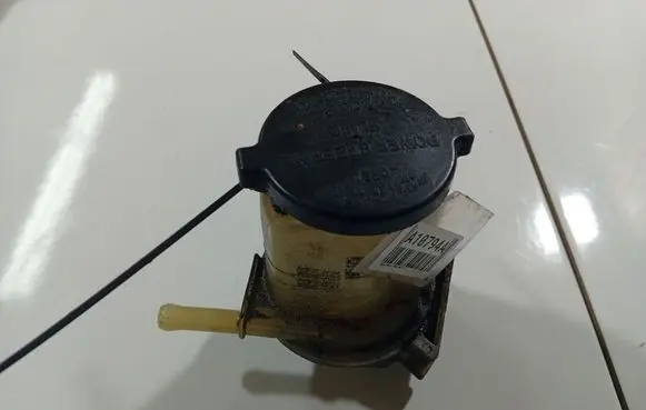 Toyota Corolla Verso AR10 Power steering fluid tank/reservoir 