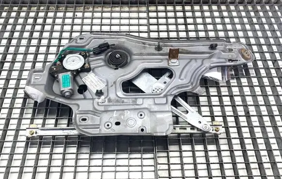 Hyundai Santa Fe Front door window regulator with motor 8247026050