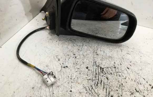 Mazda 626 Front door electric wing mirror E13010142