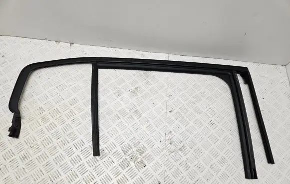 Citroen C5 Aircross Rear door glass trim molding 9816902980
