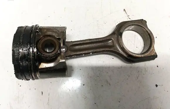 Citroen C4 Grand Picasso Piston with connecting rod 