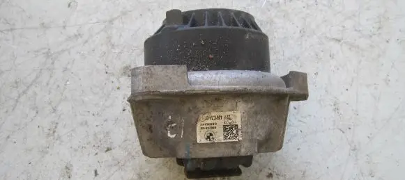 BMW 5 F10 F11 Engine mount bracket 68623513