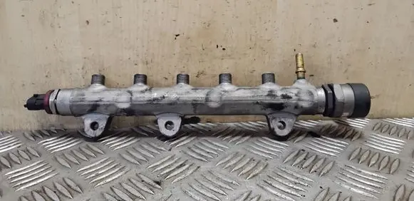 Nissan X-Trail T31 Fuel main line pipe 0445214155 8200842432 281002800