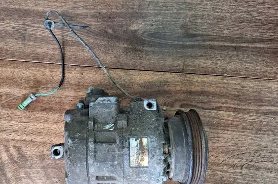 Audi A6 S6 C5 4B Air conditioning (A/C) compressor (pump) 8DO260805B