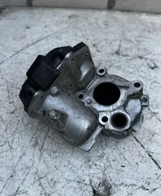 Mercedes-Benz E W212 EGR valve A6511400860